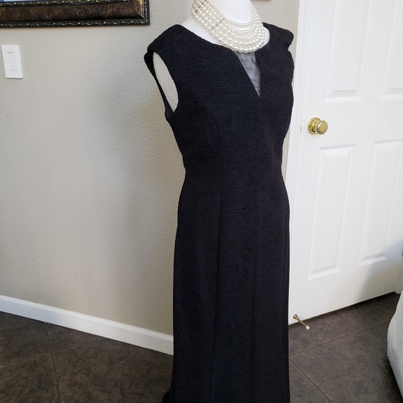 Dress - Picture 2 of 4